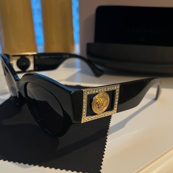 EUC Versace Sunglasses - Picture 5 of 11